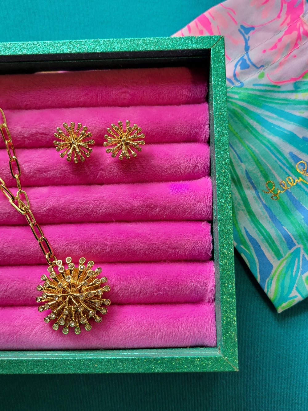Lilly Pulitzer Gold Sun Burst Pendant Necklace and Stud Earrings Set